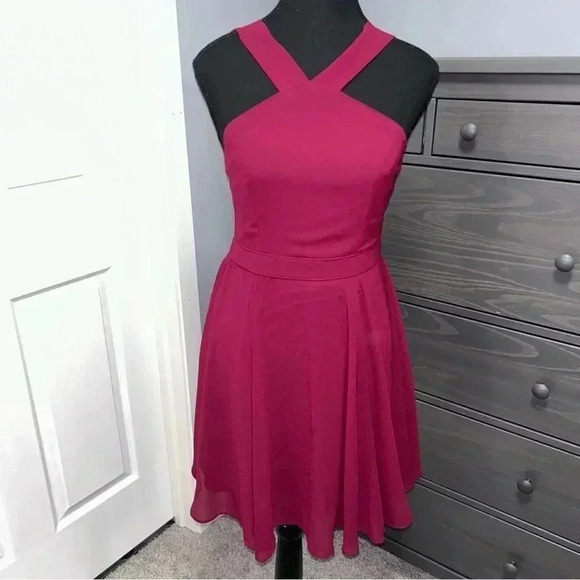 Lulu's  Dress - Picture 1 of 7